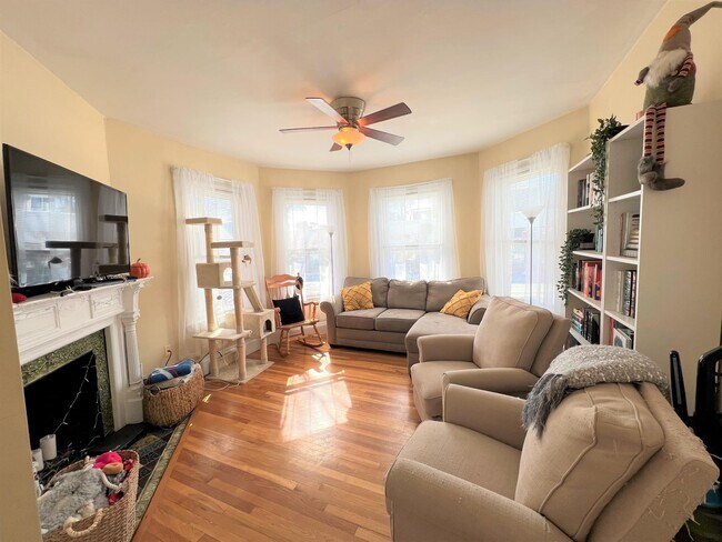 381 Highland Ave, Unit 381 Highland Ave