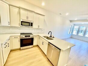 1736 Monkton Lane in Hoover, AL - Building Photo - Building Photo