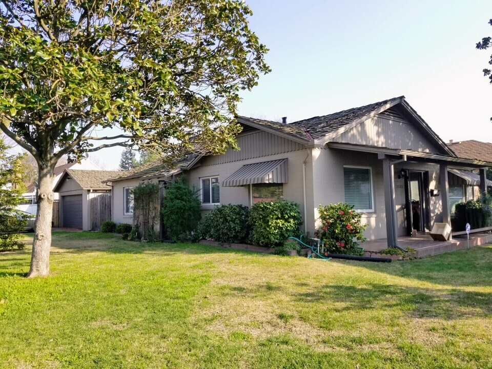 3332 Margaret Ave in Stockton, CA - Building Photo