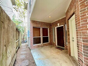 4010 Gibson St in Houston, TX - Building Photo - Building Photo