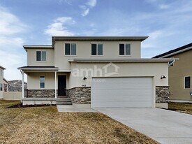 4418 N Poplar St in Eagle Mountain, UT - Building Photo