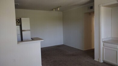 2544 Robert Trent Jones Dr in Orlando, FL - Foto de edificio - Building Photo