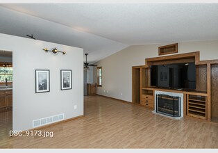 5019 25th Ave NW in Rochester, MN - Building Photo - Building Photo