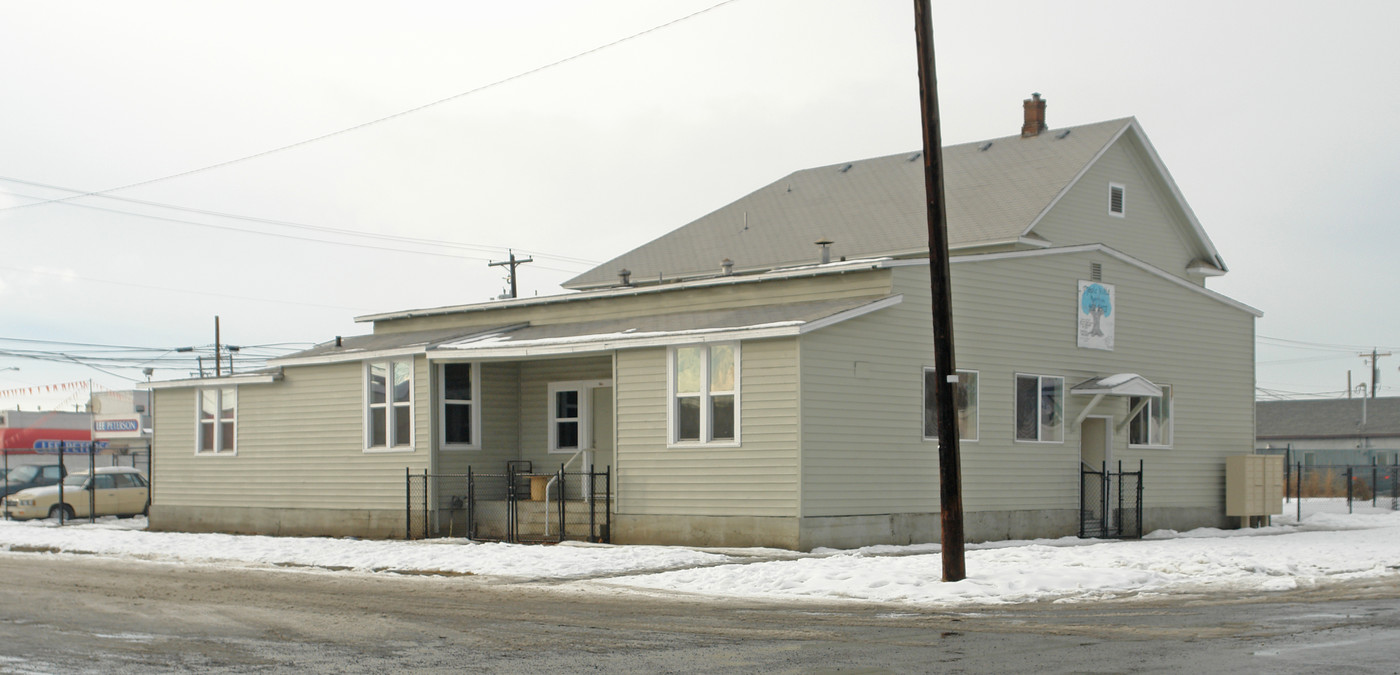 414 S 2nd St in Yakima, WA - Building Photo