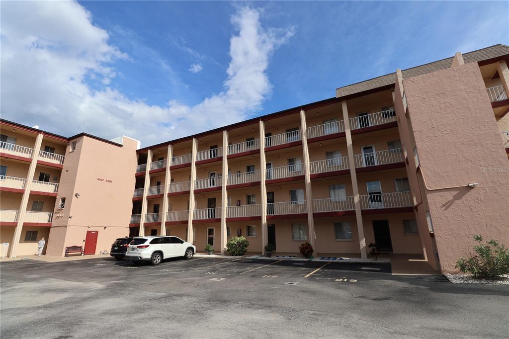 4199 Heron Way in Bradenton, FL - Building Photo