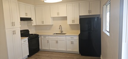 6719 Woodman in Los Angeles, CA - Building Photo - Building Photo