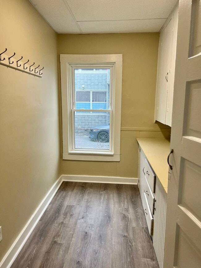 16 Olivine St in Chicopee, MA - Building Photo - Building Photo