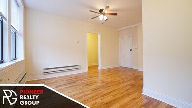 818 W Diversey Pky, Unit M in Chicago, IL - Building Photo - Building Photo