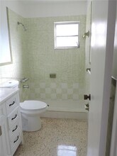 3225 SW 27th St in Miami, FL - Building Photo - Building Photo