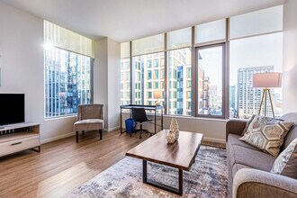131 Seaport Blvd in Boston, MA - Building Photo - Building Photo