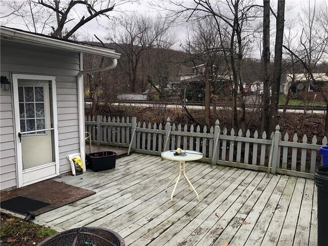 162 Turkeyfoot Rd in Lemont Furnace, PA - Building Photo - Building Photo