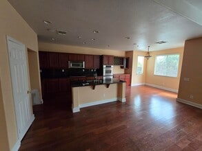 7414 Tioga Ln in Highland, CA - Building Photo - Building Photo