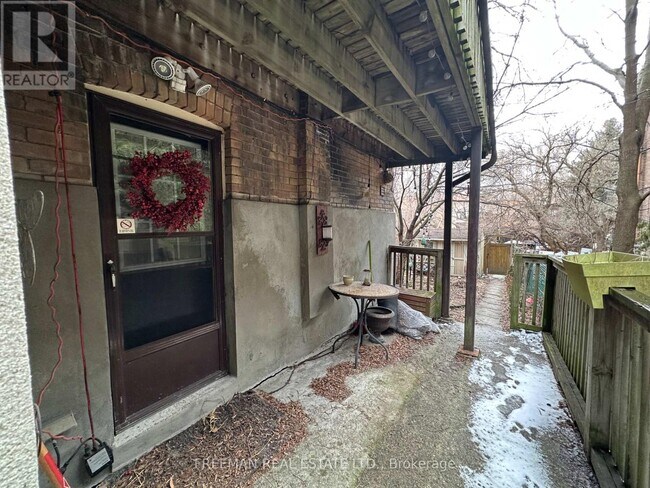 234 Indian Grove in Toronto, ON - Building Photo - Building Photo