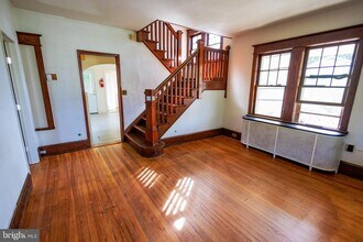 215 Laurel Ave in Glassboro, NJ - Building Photo - Building Photo