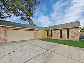 6530 Bridgegate Dr in Spring, TX - Building Photo