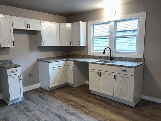 3527 N 9th St in Milwaukee, WI - Building Photo - Building Photo