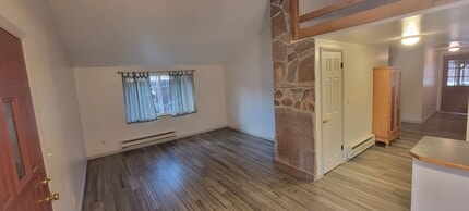 430 4th Ave in Lyons, CO - Building Photo - Building Photo