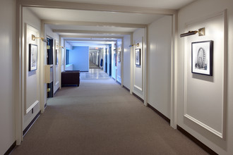 Knollwood Towers West  Apartments in Hopkins, MN - Building Photo - Building Photo