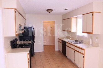 4577 Bassett Hall Dr in Memphis, TN - Building Photo - Building Photo