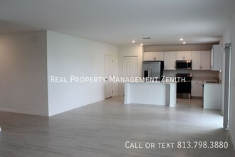 3649 Forest Path Dr in Plant City, FL - Building Photo - Building Photo