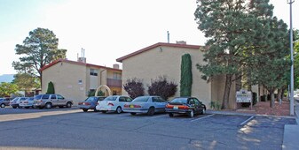 Borderman's Reef in Albuquerque, NM - Building Photo