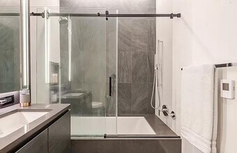 77 Charlton St in New York, NY - Building Photo - Building Photo