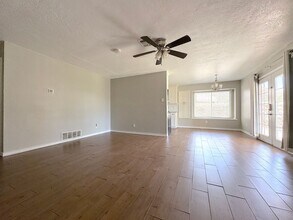 1276 Southwestern Dr in El Paso, TX - Building Photo - Building Photo