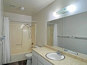 146 Gibson St, Unit 4 in Ukiah, CA - Building Photo - Building Photo