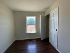 148 Bridlewood Ln in Bridgeport, TX - Foto de edificio - Building Photo