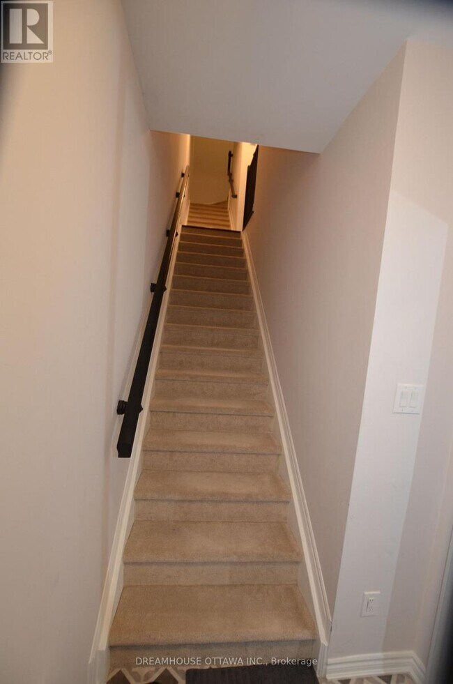 322 Pilot Private in Ottawa, ON - Building Photo - Building Photo