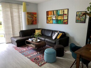 2233 Ensenada Terrace in Weston, FL - Building Photo - Building Photo