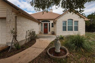 8 Rosewood Cir in Wimberley, TX - Building Photo - Building Photo