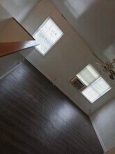 26 Winans Ave, Unit Dante in Newark, NJ - Foto de edificio - Building Photo