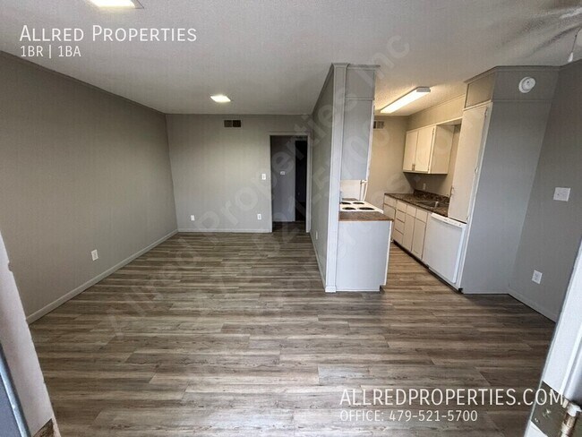 525 S Duncan Ave in Fayetteville, AR - Building Photo - Building Photo