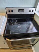 613 NW 27th Ave in Fort Lauderdale, FL - Building Photo