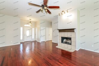 2416 Beaver Bend Ln in Yukon, OK - Building Photo - Building Photo