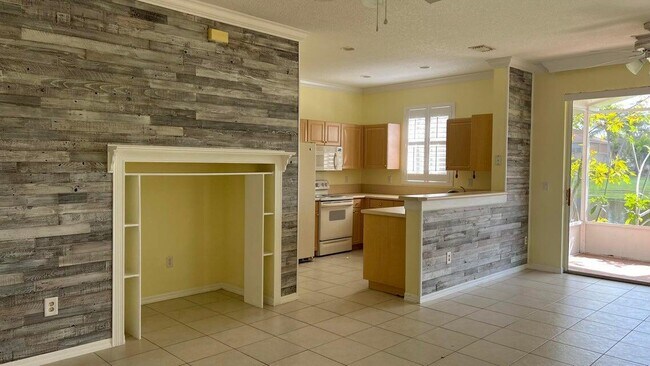 274 River Bluff Ln in Royal Palm Beach, FL - Building Photo - Building Photo