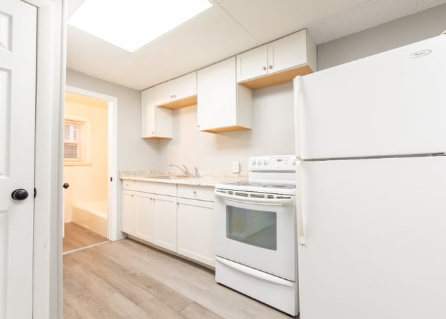 656 N Main St in Woonsocket, RI - Building Photo - Building Photo