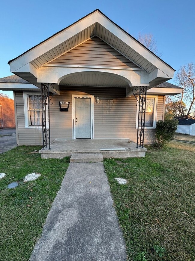 property at 1122 Franklin St