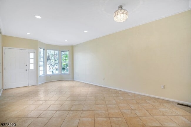 168 Gladstone Dr in Parsippany Troy Hills, NJ - Building Photo - Building Photo