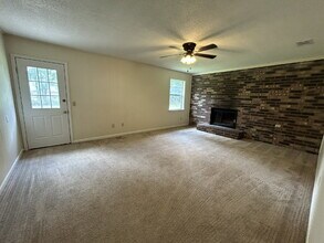 139 Deerwood Ct in Hinesville, GA - Building Photo - Building Photo