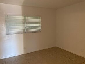 466 Sunshine Dr in Coconut Creek, FL - Building Photo - Building Photo