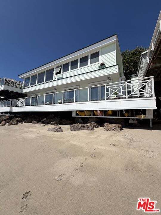 24000 Malibu Rd
