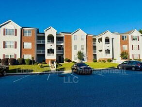 274 Waterdown Dr in Fayetteville, NC - Building Photo - Building Photo