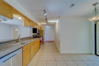 10195 Sailwinds Blvd N in Largo, FL - Building Photo - Building Photo