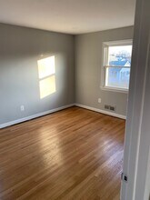 311 N Bryan St, Unit Top Floor Apartment in Arlington, VA - Building Photo - Building Photo