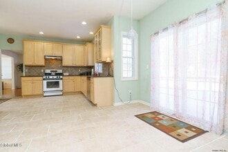 7 Clearwater Ct in Clifton Park, NY - Building Photo - Building Photo