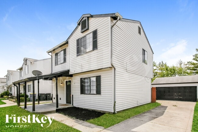 5314 Traditions Dr, Unit 61 in Indianapolis, IN - Foto de edificio - Building Photo