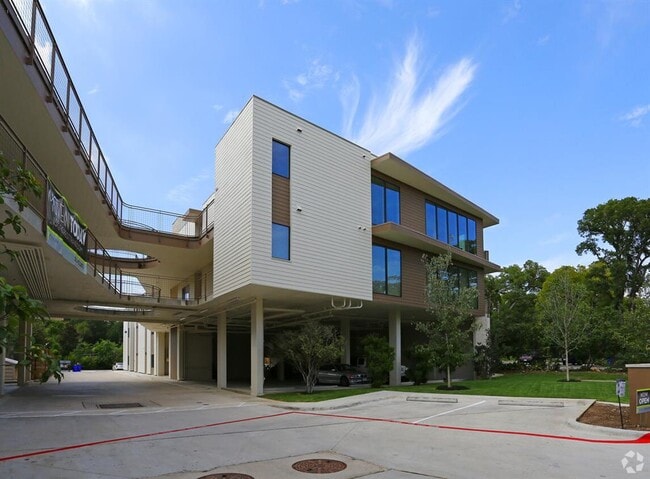 property at 1512 Forest Trail