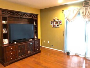 115 Dunham Ave in Edison, NJ - Building Photo - Building Photo